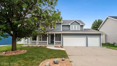 708 13th St SW, Altoona, IA 50009