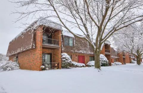 4549 Woodland Ave #4, West Des Moines, IA 50266