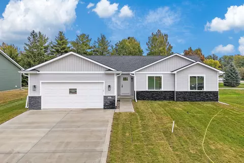 405 Farmer Dr, Conrad, IA 50621
