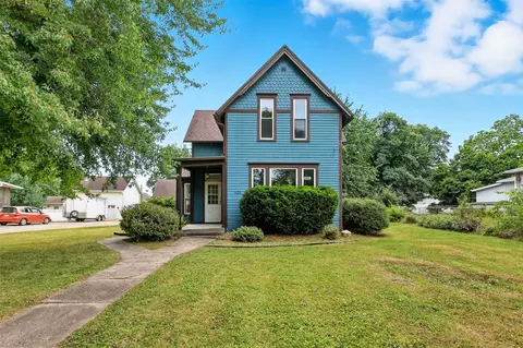 609 E Salem Ave, Indianola, IA 50125
