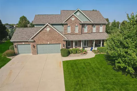 3002 153rd St, Urbandale, IA 50323