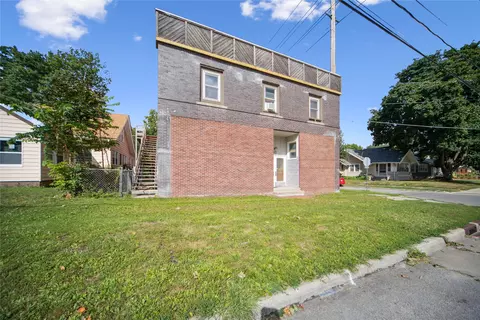 1372 E 12th St, Des Moines, IA 50316