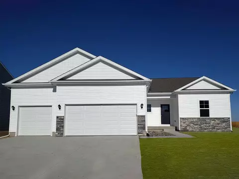 101 8th Ave NE, Altoona, IA 50009