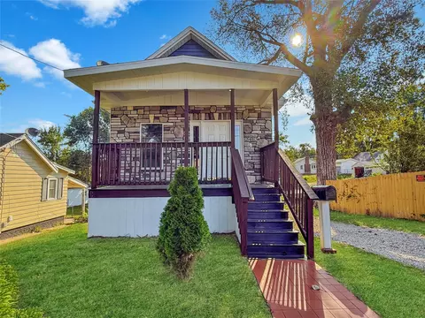 2413 SE 8th St, Des Moines, IA 50315