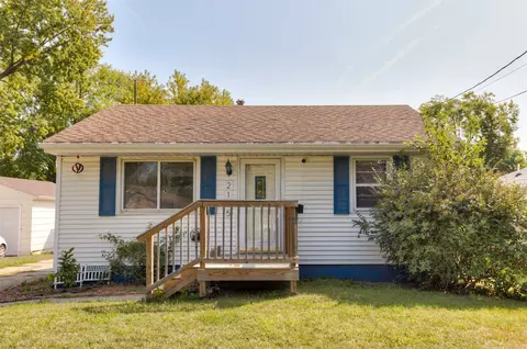 2105 E 23rd St, Des Moines, IA 50317