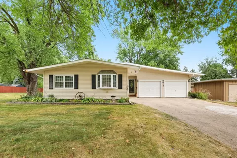 5013 SW 16th St, Des Moines, IA 50315