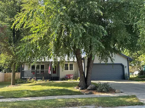 722 W Mills St, Winterset, IA 50273