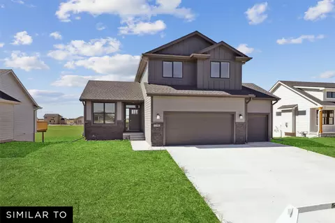 1112 Mulberry Dr NW, Bondurant, IA 50035