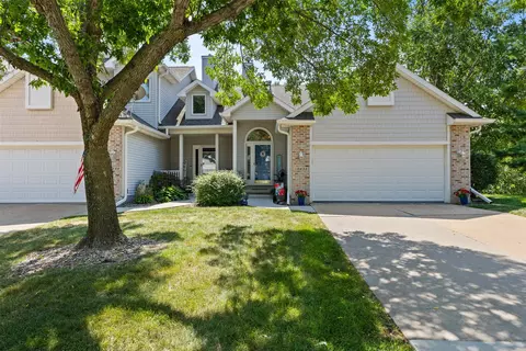 10632 Sharon Cir, Urbandale, IA 50322