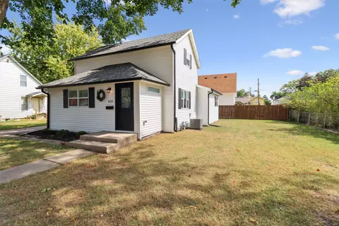 410 E 4 12 St S, Newton, IA 50208