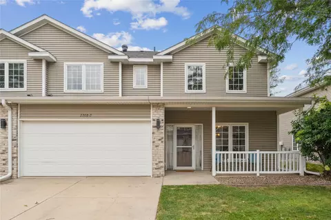 2208 NW Ashton Ln #3, Ankeny, IA 50023
