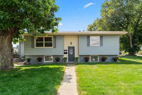 202 E 8th St, Madrid, IA 50156