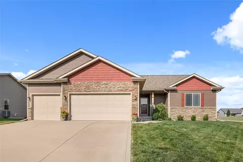 1716 NW Calista St, Grimes, IA 50111