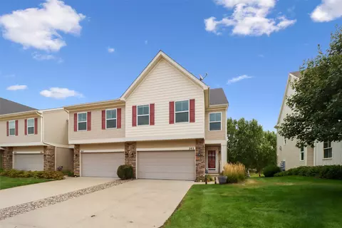 203 79th St, West Des Moines, IA 50266