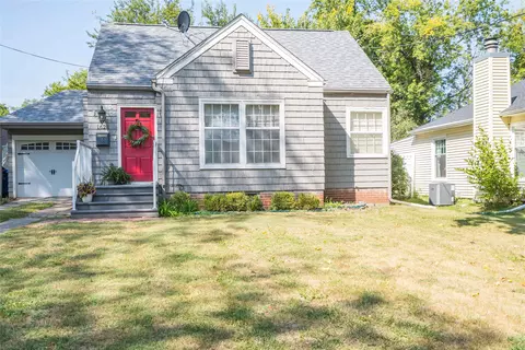 1628 45th St, Des Moines, IA 50310