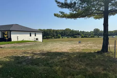 6605 River Bend Dr, Johnston, IA 50131
