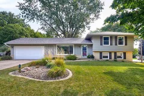 1101 33rd St, West Des Moines, IA 50266