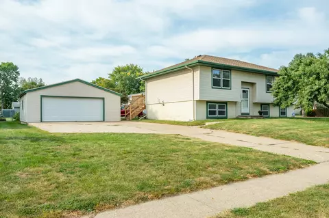 1000 Gordon Ave, Norwalk, IA 50211