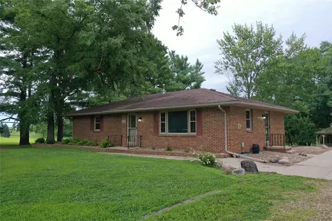 4481 SE Powers Dr, Runnells, IA 50237