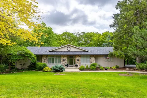 1311 NW 120th St, Clive, IA 50325