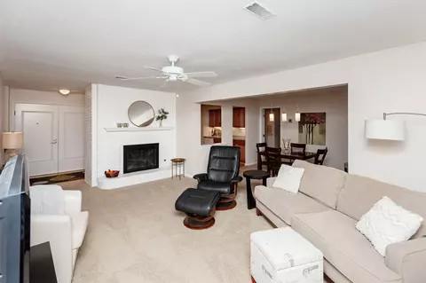 4323 Grand Ave #216, Des Moines, IA 50312
