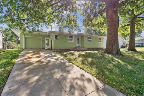 1004 E 14th St S, Newton, IA 50208