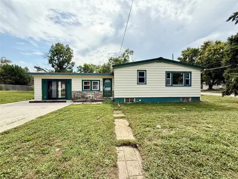 803 Hartford Ave, Des Moines, IA 50315