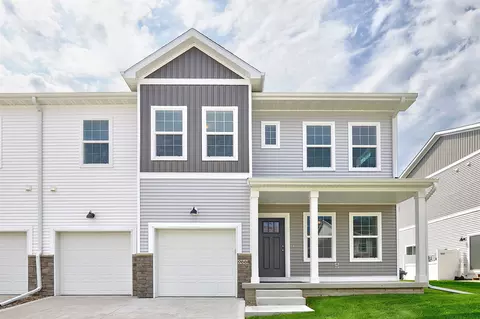 9664 Starview Dr, West Des Moines, IA 50266