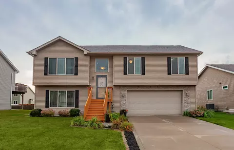 800 Jefferson Ave SE, Bondurant, IA 50035