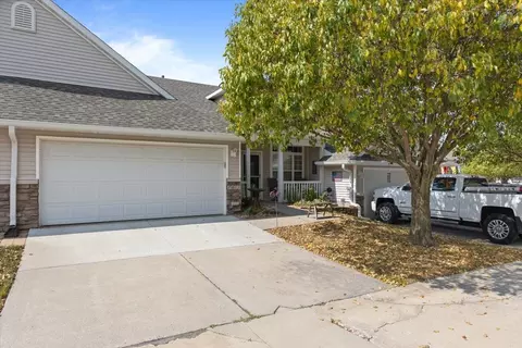 1013 NW Prairie Ridge Dr, Ankeny, IA 50023