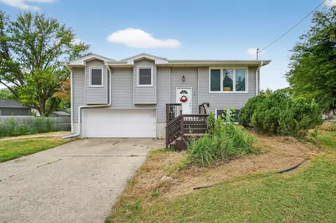313 N 17th St, Adel, IA 50003