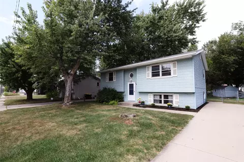 125 W 8th St, Boone, IA 50036