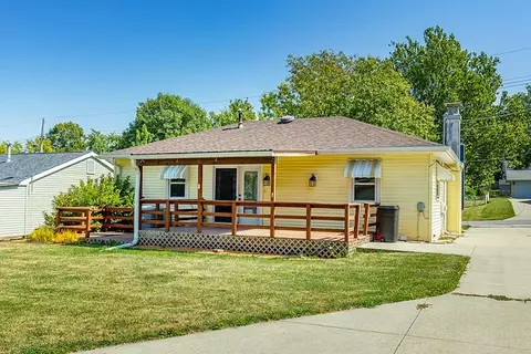 703 E 14th St S St E, Newton, IA 50208