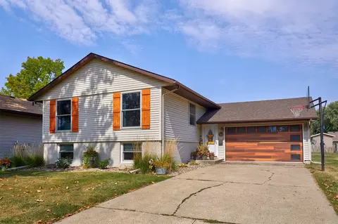 1418 NW Pebble Dr, Ankeny, IA 50023