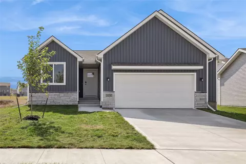 1656 NW Savannah Dr, Ankeny, IA 50023