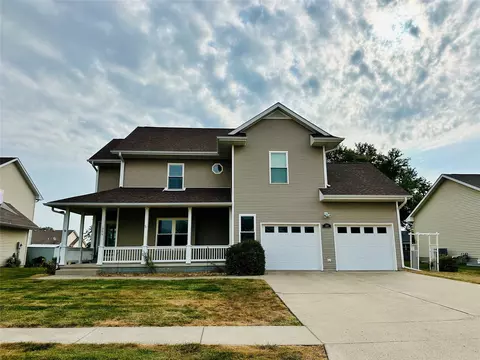 309 N 15th Ave, Winterset, IA 50273