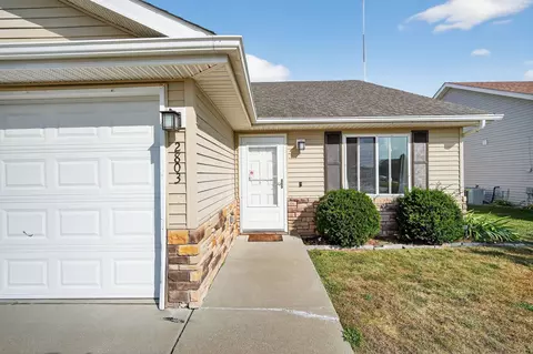 2803 SE Keystone Dr, Grimes, IA 50111