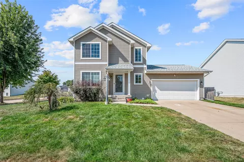 3400 Park Side Dr, Des Moines, IA 50317