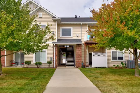 1206 NE 5th Ln #F6, Ankeny, IA 50021