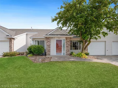 110 NW Georgetown Blvd #7, Ankeny, IA 50023