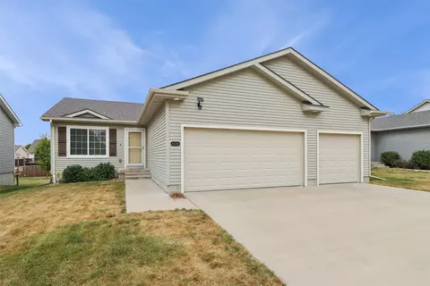 4634 E Valdez Dr, Des Moines, IA 50317