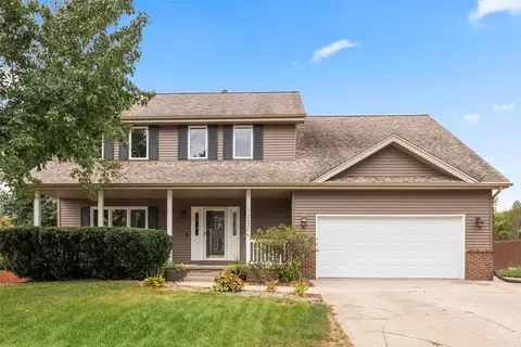 2432 Park Dr, West Des Moines, IA 50265