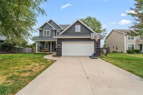 245 SE Wildflower Ct, Pleasant Hill, IA 50327