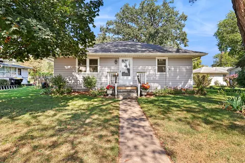 712 Rapids St, Adel, IA 50003