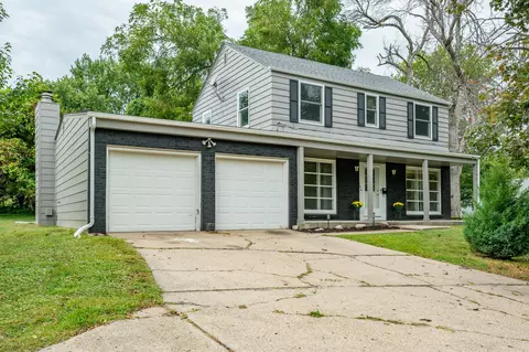 1064 56th St, Des Moines, IA 50311