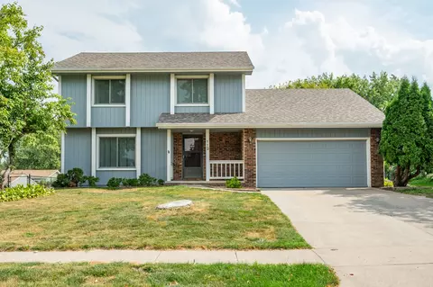 113 NW Maplewood Dr, Grimes, IA 50111