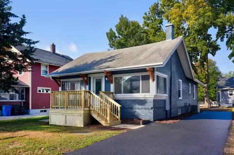 2018 York St, Des Moines, IA 50316