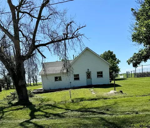 419 Lincoln St, Yale, IA 50277