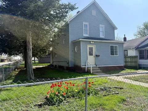 2445 Capitol Ave, Des Moines, IA 50317