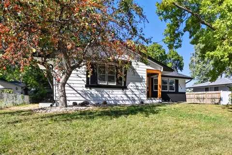 532 30th St, West Des Moines, IA 50265